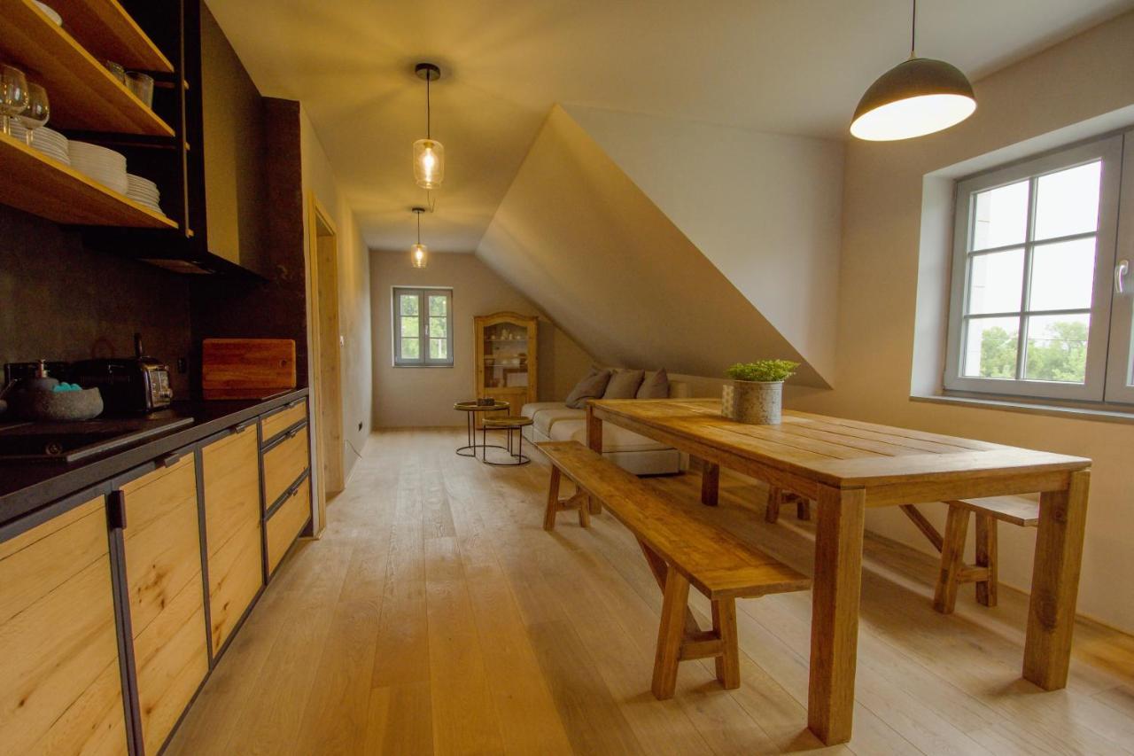 Ořechový dvůr Velke Nepodrice Exteriér fotografie